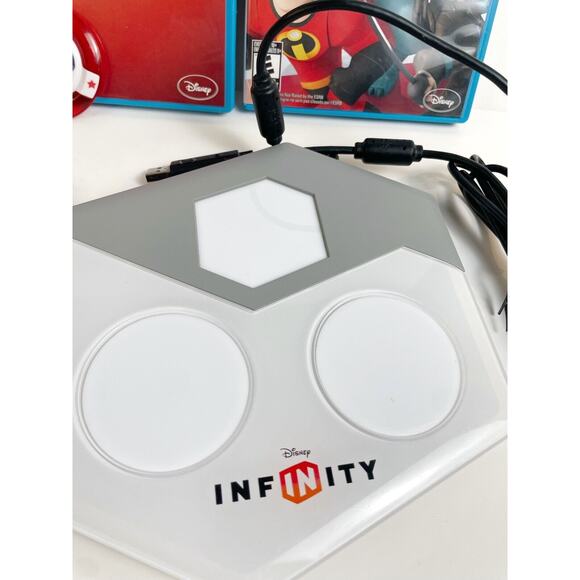 Disney Infinity 3.0 Game For Wii U + Game Pad LOT with Game Pieces - Picture 3 of 9